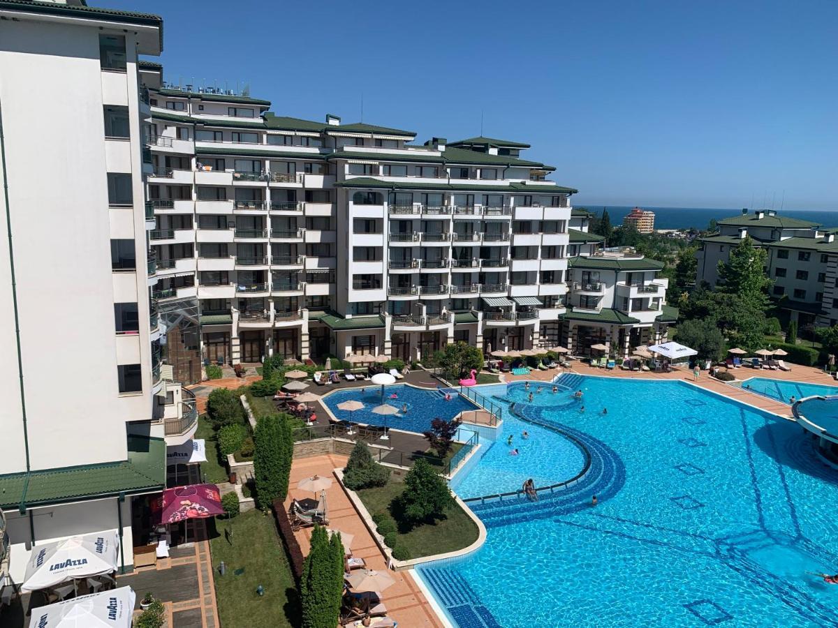 Kalina Private Apartments In Emerald Resort, 라브다 외부 사진