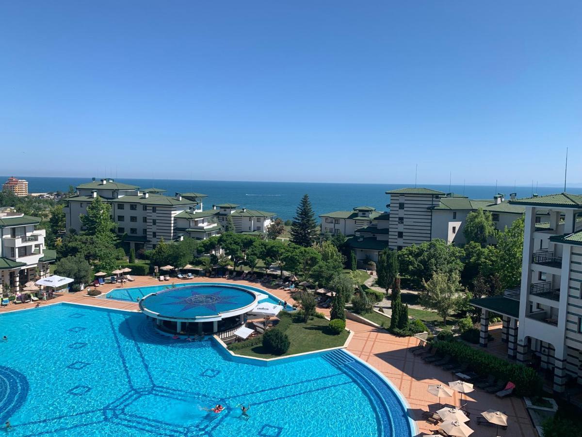 Kalina Private Apartments In Emerald Resort, 라브다 외부 사진
