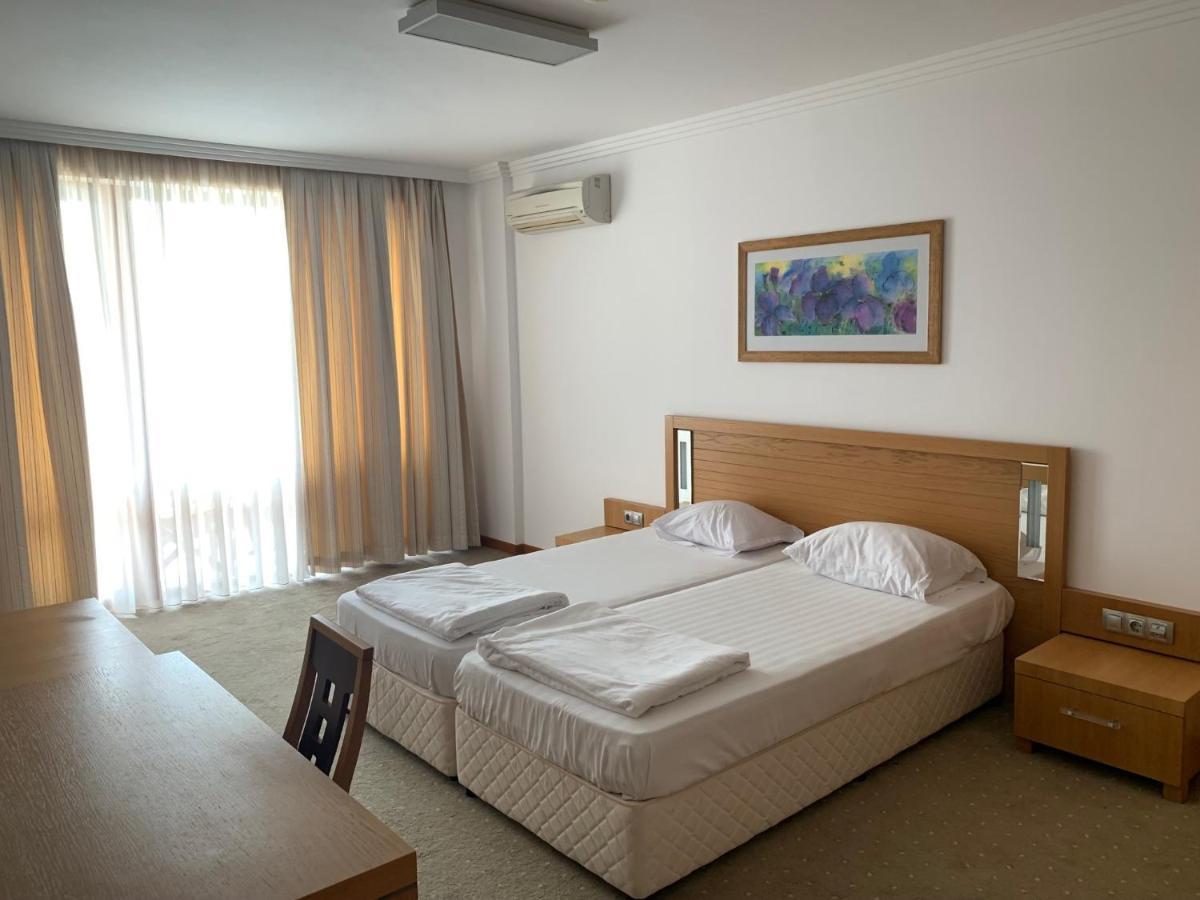 Kalina Private Apartments In Emerald Resort, 라브다 외부 사진