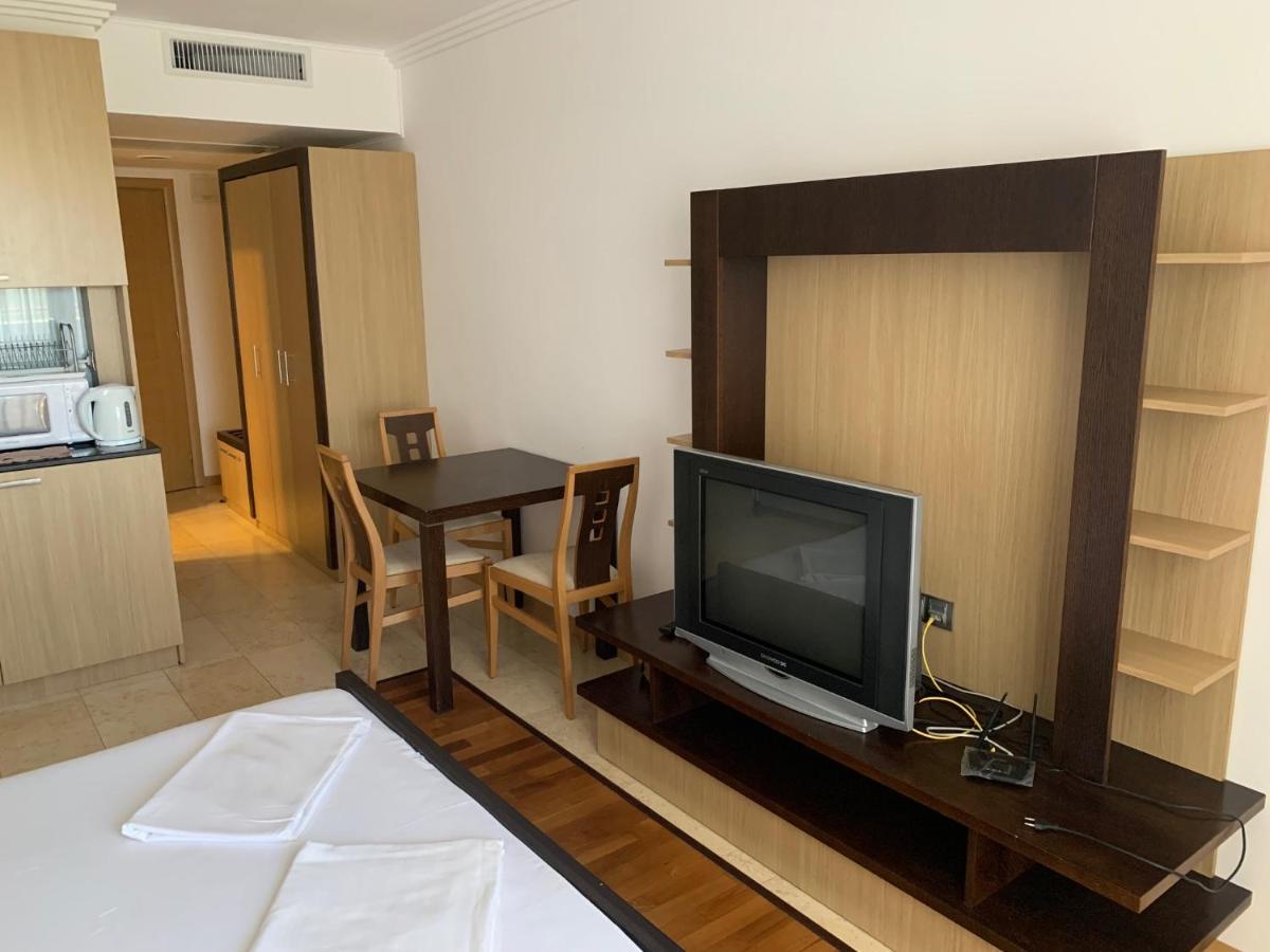 Kalina Private Apartments In Emerald Resort, 라브다 외부 사진