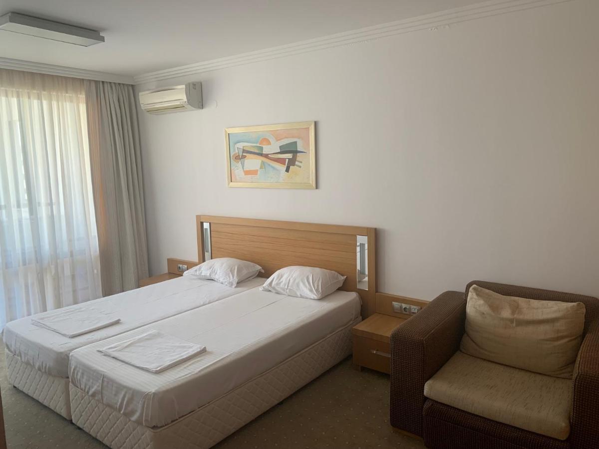 Kalina Private Apartments In Emerald Resort, 라브다 외부 사진