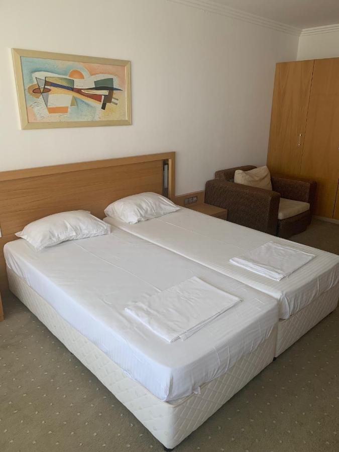 Kalina Private Apartments In Emerald Resort, 라브다 외부 사진