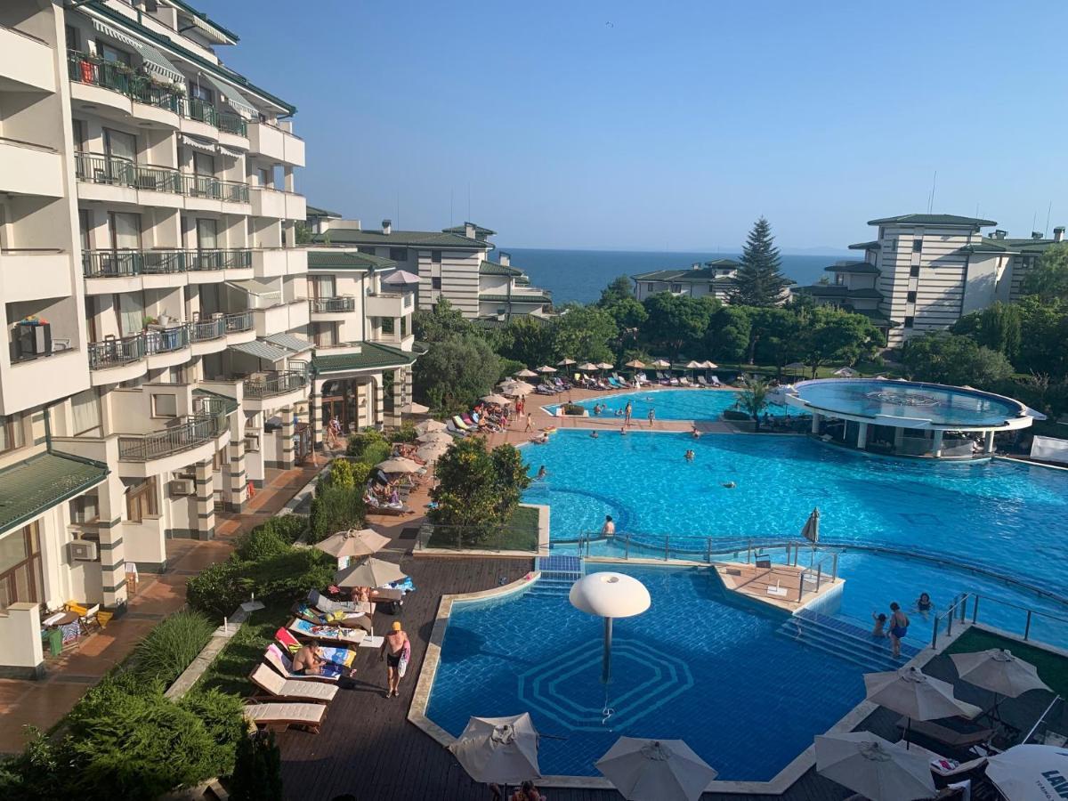 Kalina Private Apartments In Emerald Resort, 라브다 외부 사진