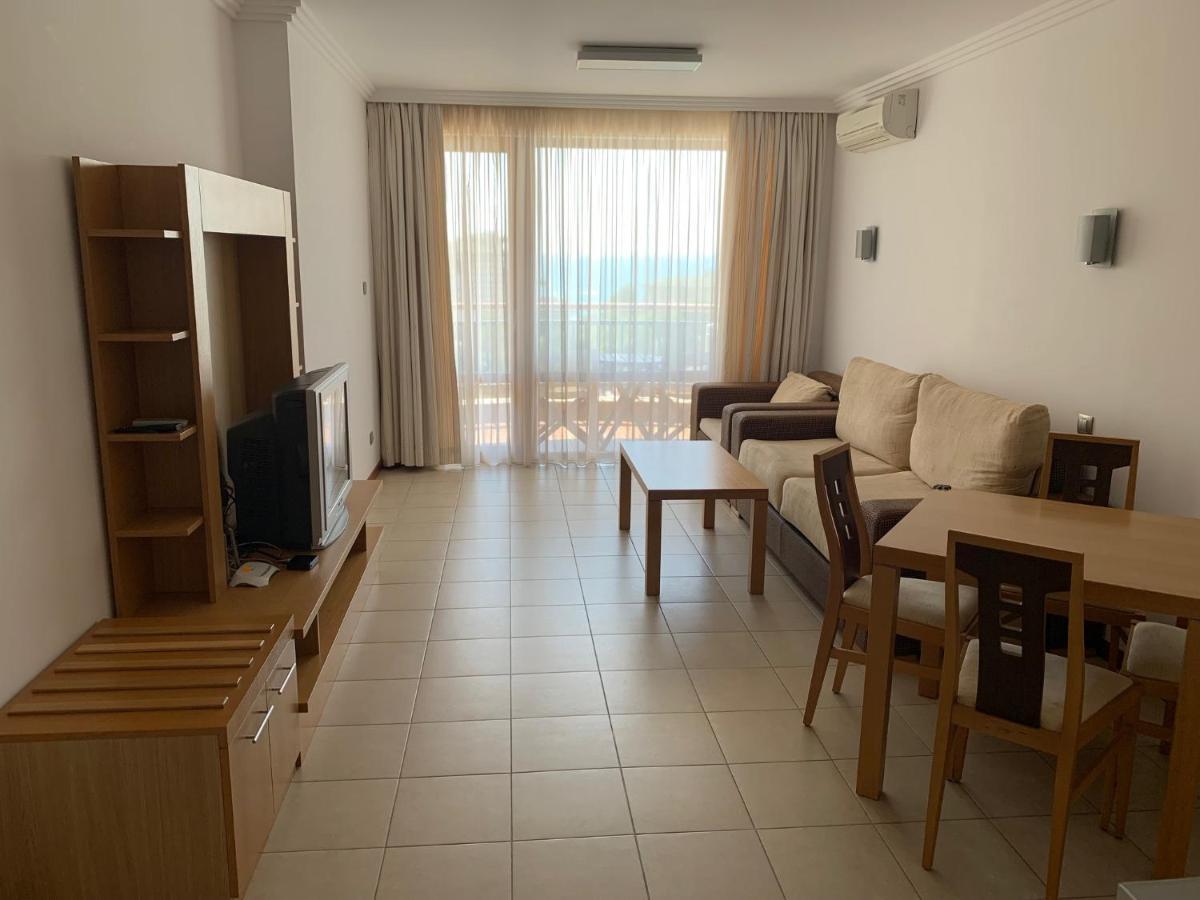 Kalina Private Apartments In Emerald Resort, 라브다 외부 사진