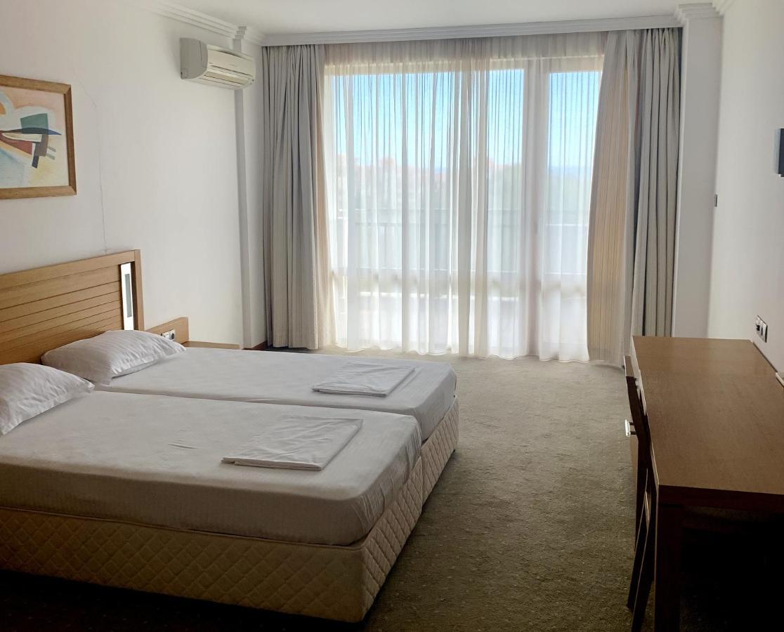Kalina Private Apartments In Emerald Resort, 라브다 외부 사진