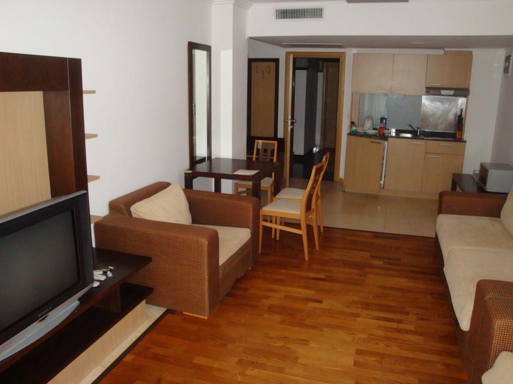 Kalina Private Apartments In Emerald Resort, 라브다 외부 사진