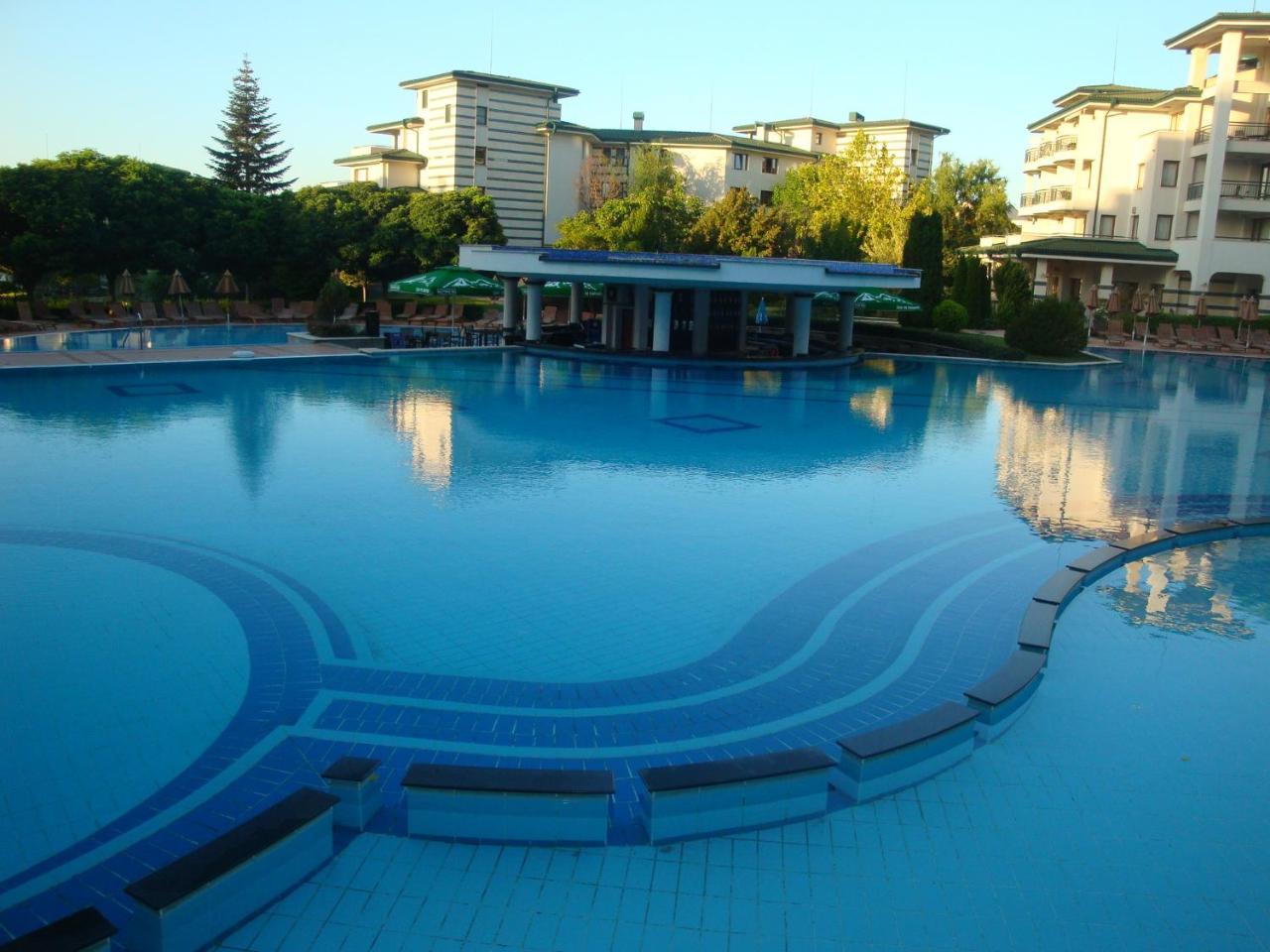 Kalina Private Apartments In Emerald Resort, 라브다 외부 사진