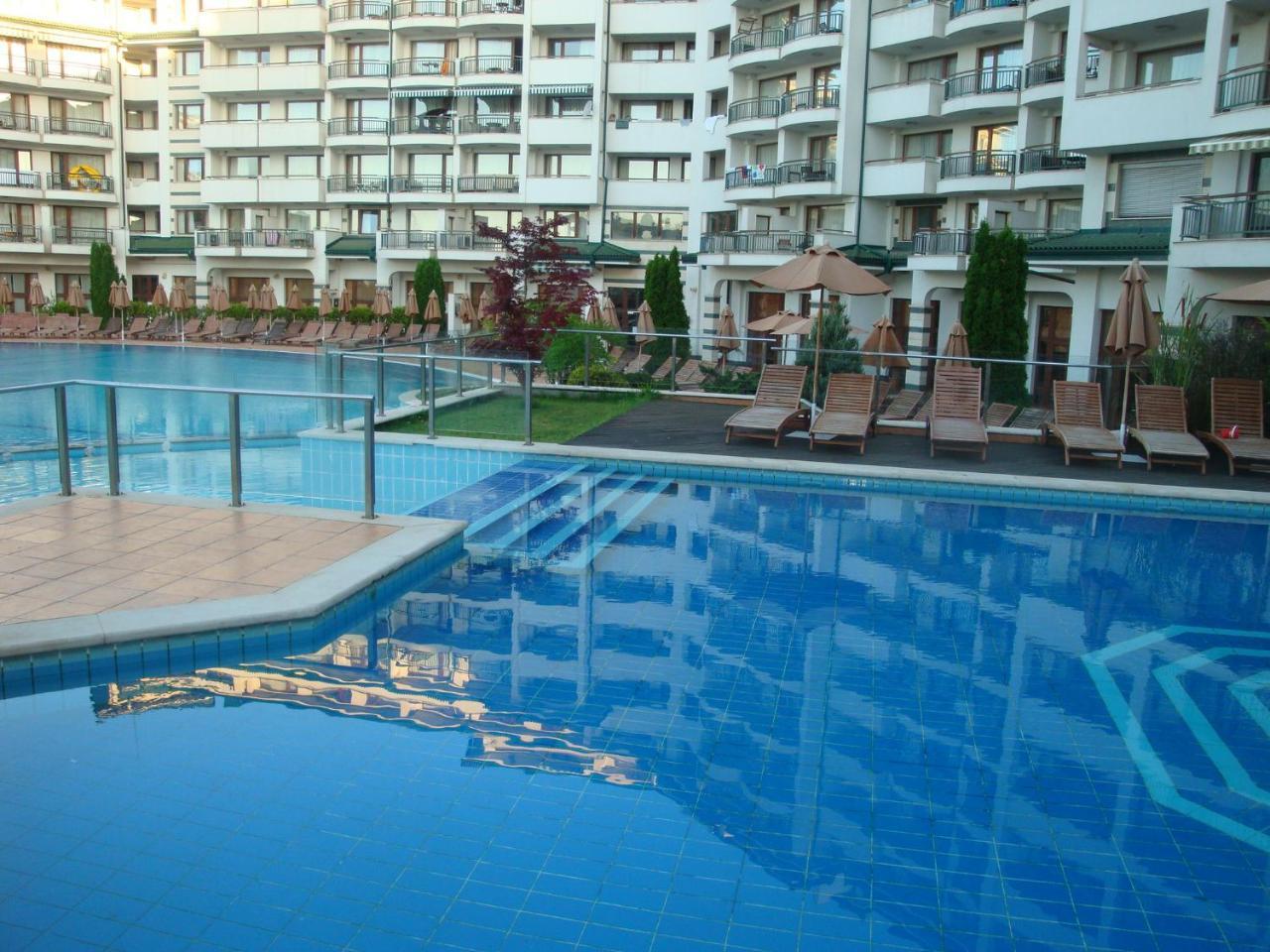 Kalina Private Apartments In Emerald Resort, 라브다 외부 사진