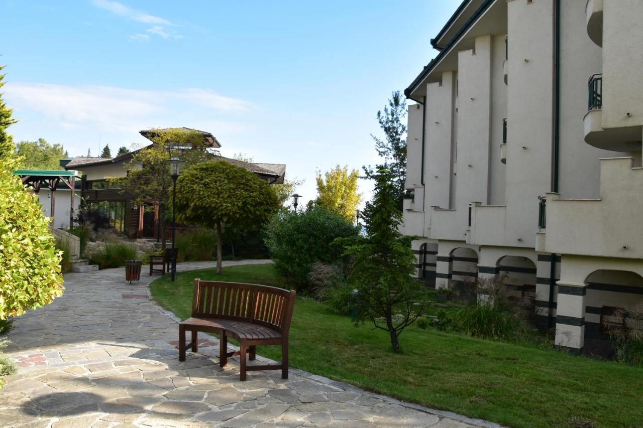 Kalina Private Apartments In Emerald Resort, 라브다 외부 사진